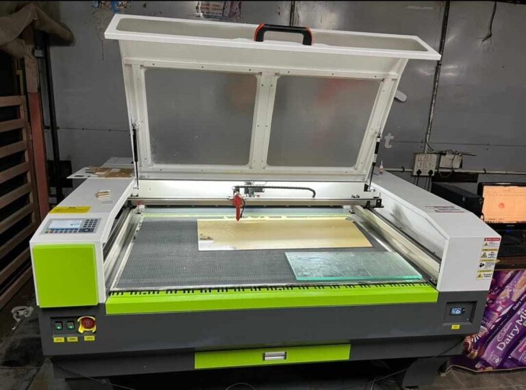 CO2 laser cutting machine 1