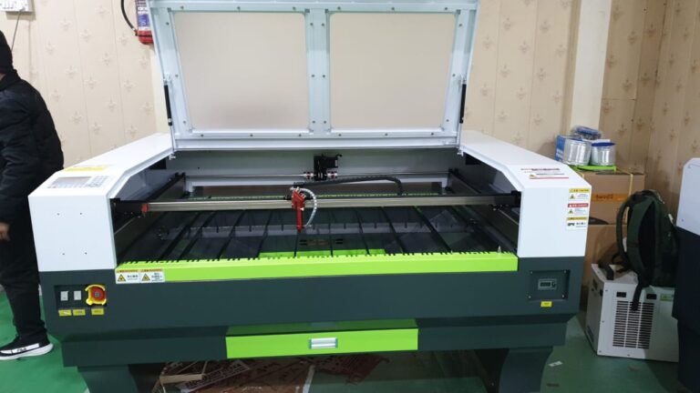CO2 laser cutting machine 3